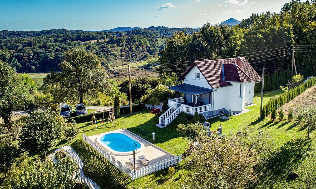 Ivanec House | Amazing home with swiming pool