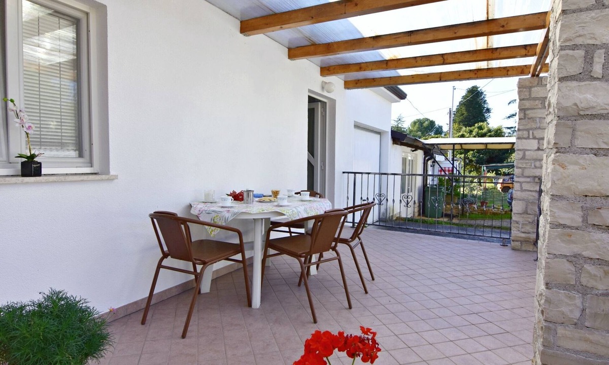 Zambratija House | Anna cottage, air-conditioned, next to the sandy beach, 1 bedroom, Wi-Fi