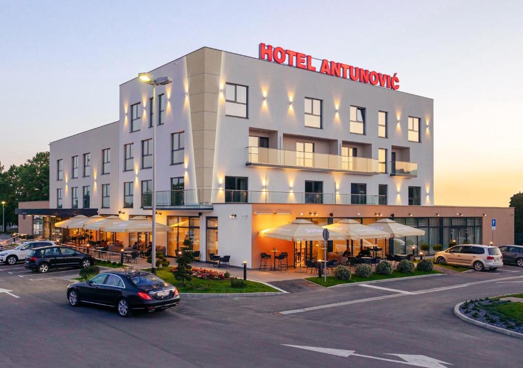 Sesvete Hotel | Antunović Hotel East