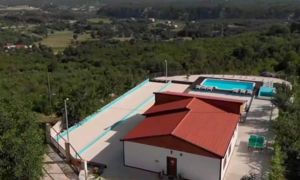 Donji Dolac House | Anwesen "Poljicko imanje" mit eigenem Pool by Interhome