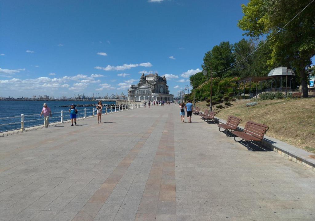 Old Town Apartment | Apartament Promenada, 3 camere, langa Cazino, Faleza, Acvariu, Port Tomis, Plaja, Piata Ovidiu