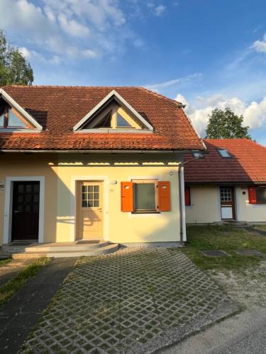 Terme Catez Apartment | APARTMA BUQEZ-HOUSE 79 with Termal Riviera Čatež tickets