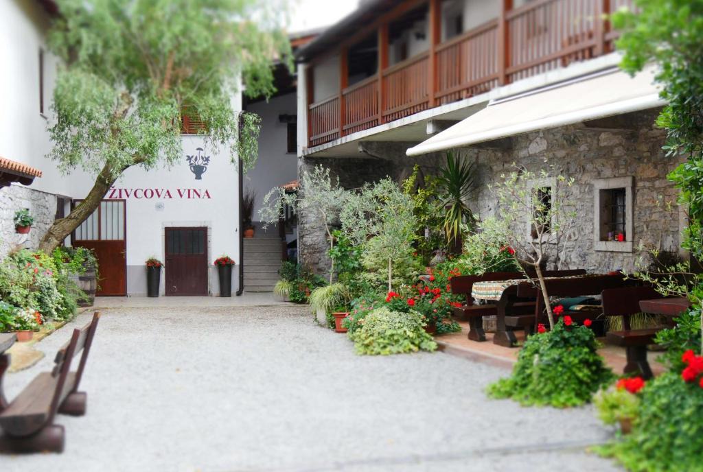 Sezana Apartment | Apartmaji pri Živcovih