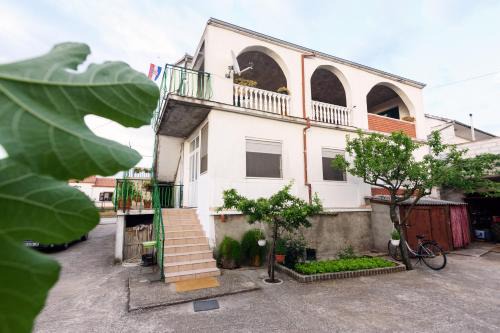 Galovac Apartment | Apartman Lastavica