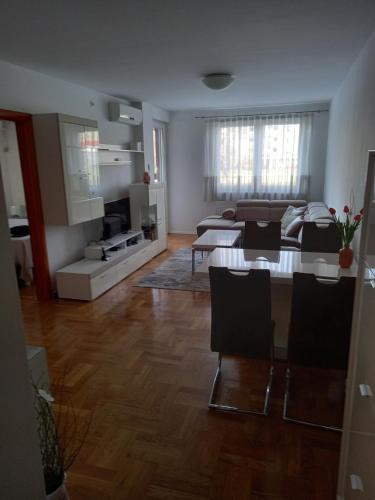 Novi Zagreb Apartment | APARTMAN MARIO - ARENA ZAGREB