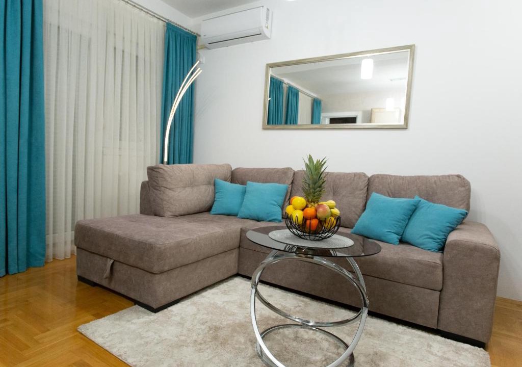 Sremska Mitrovica Apartment | Apartman SUNSET