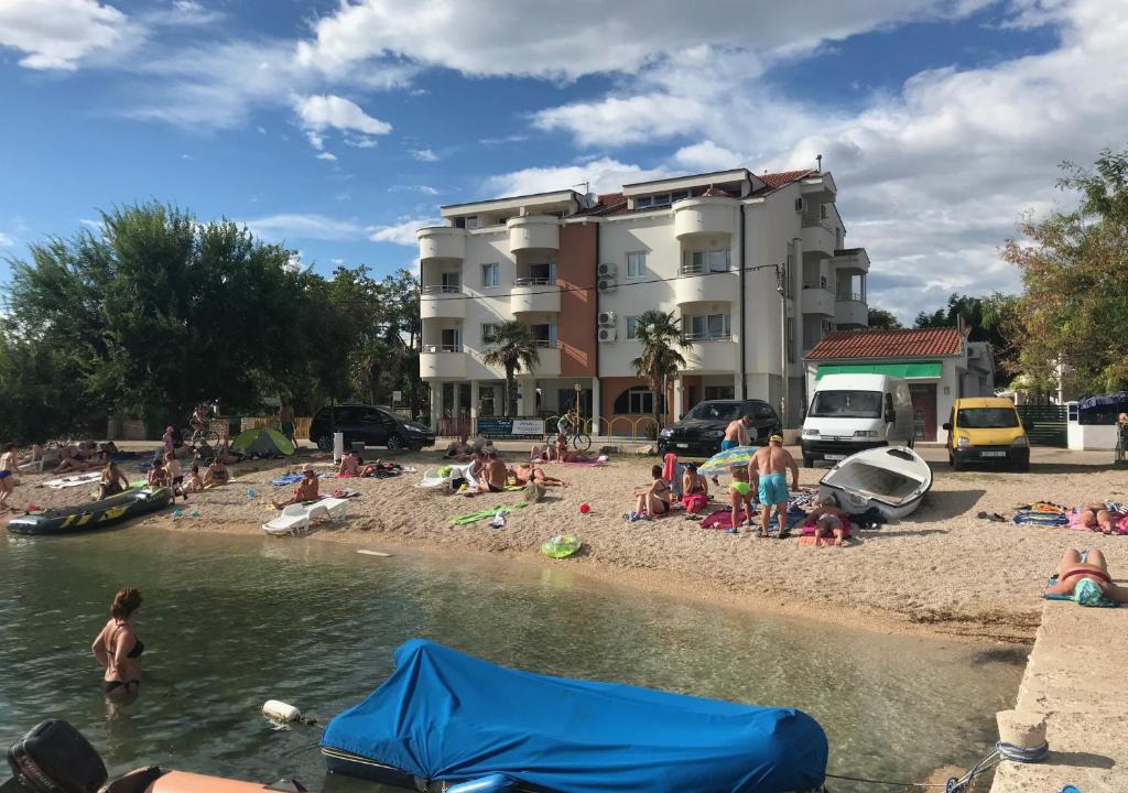 Turanj Apartment | Apartmani "Dana 2"