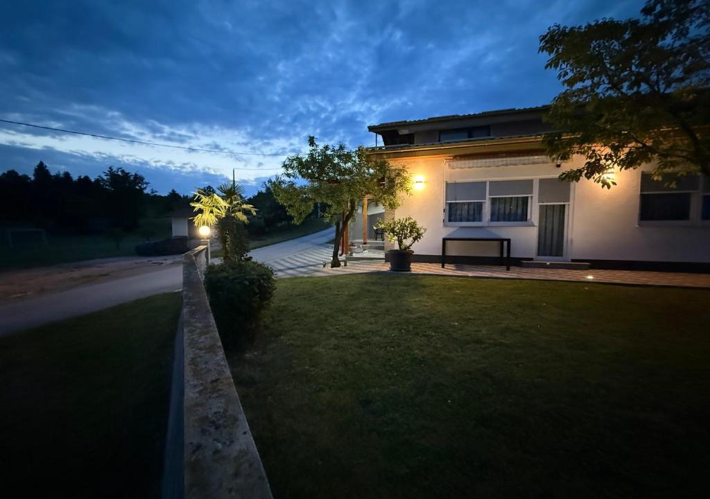 Duga Resa Apartment | Apartmani HeManoS