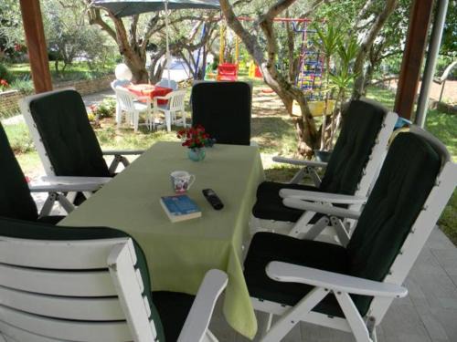 Sveti Filip i Jakov Apartment | Apartmani Maver