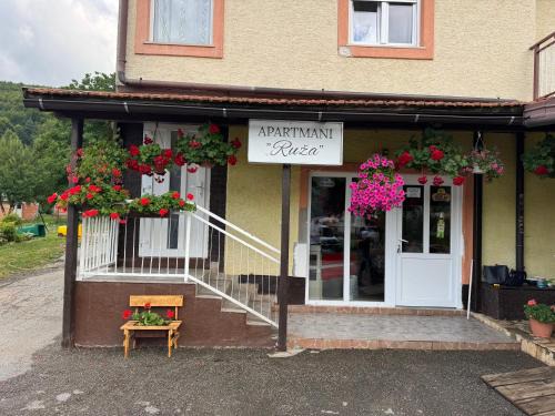 Krasno Polje Apartment | Apartmani Ruza