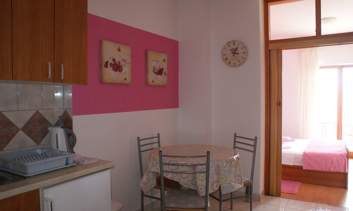 Sveti Filip i Jakov Apartment | Apartment 1 - 2 pers., sea view, beach 250m