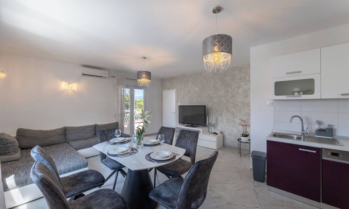 Arbanija Apartment | Apartment Adria (101831-A1) - Arbanija (Ciovo)