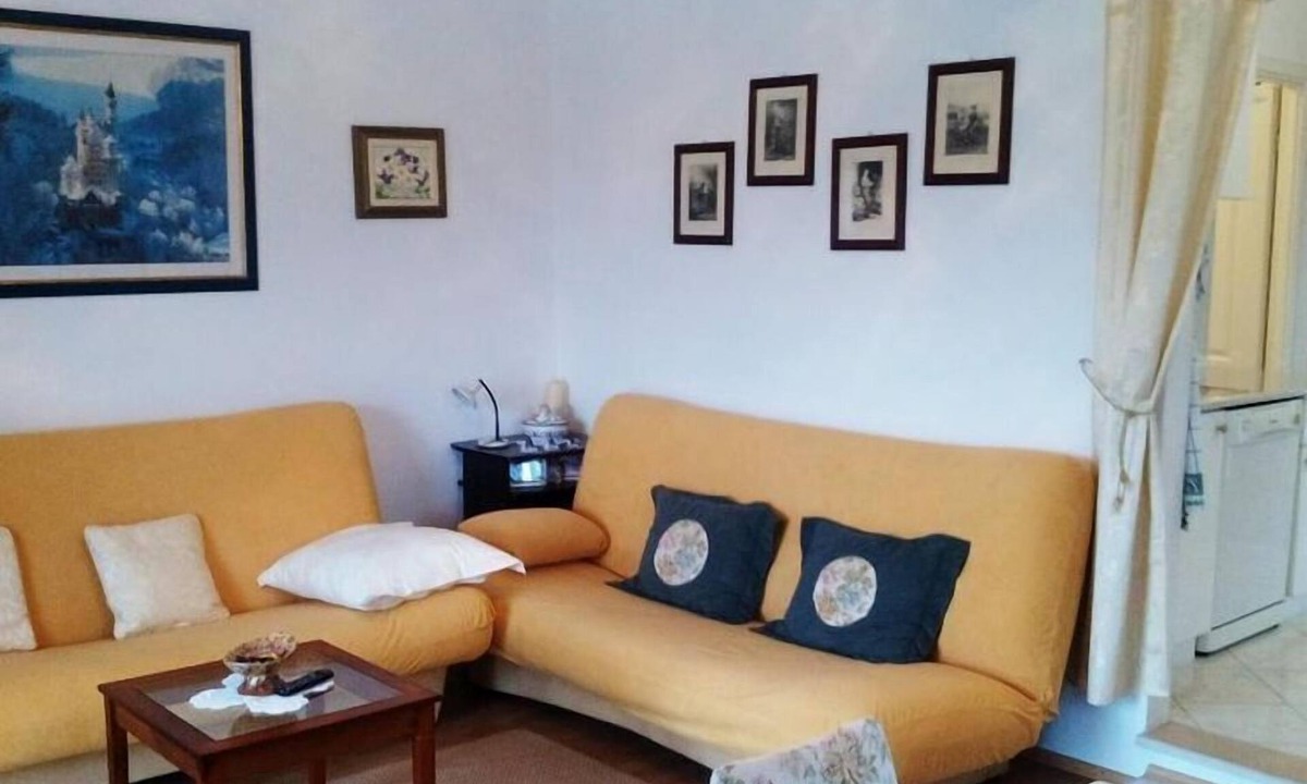 Splitska Apartment | Apartment Agata - Two Bedroom Apartment with Terrace and Sea View (ST)