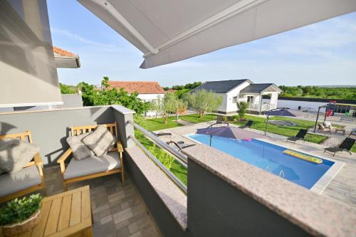Sukosan Apartment | Apartment Amelie - with pool and sauna!