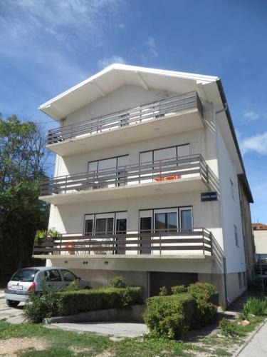Cove Parja Apartment | Apartment Central