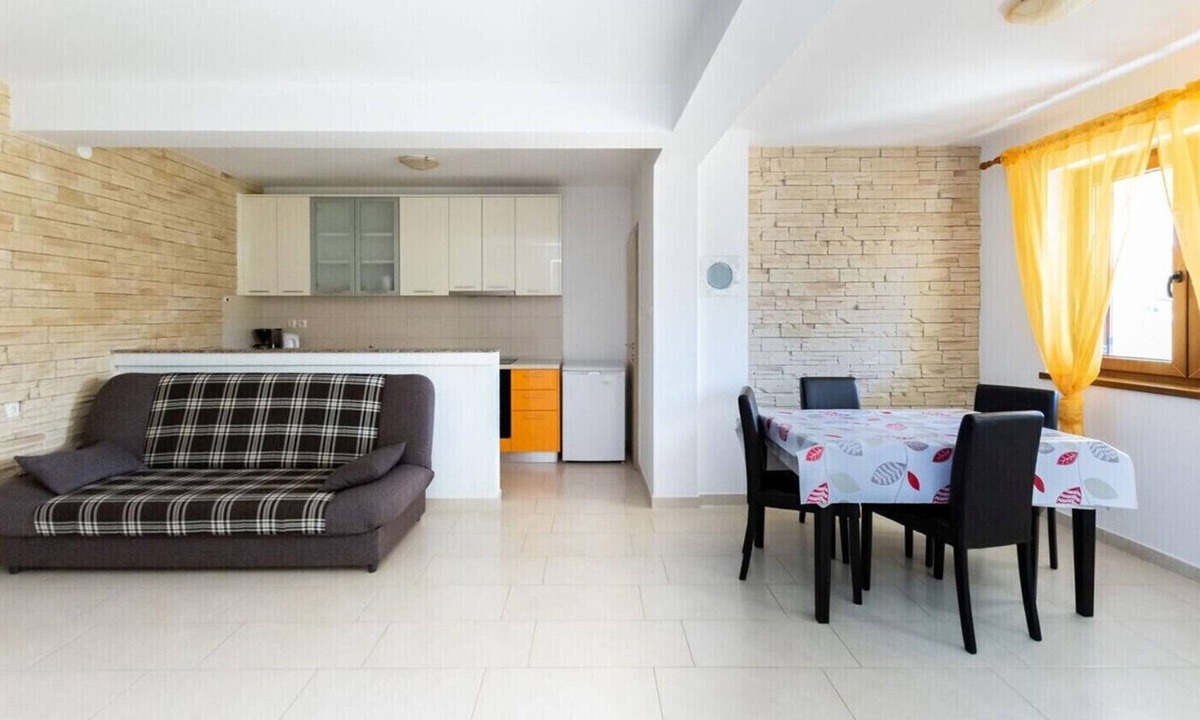 Lopar Apartment | Apartment in Lopar with Balcony, Air condition, WIFI (4421-1)