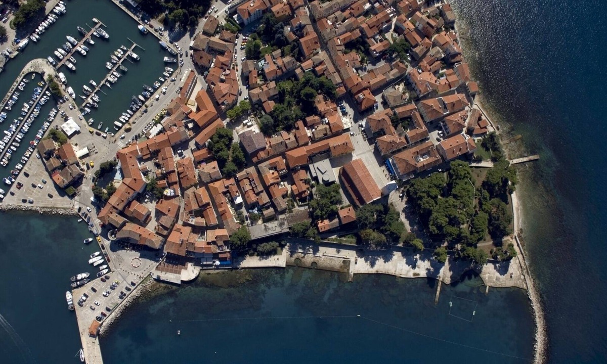 Novigrad Apartment | Apartment in Novigrad with Terrace, Air condition, WIFI, Washing machine (3663-1)