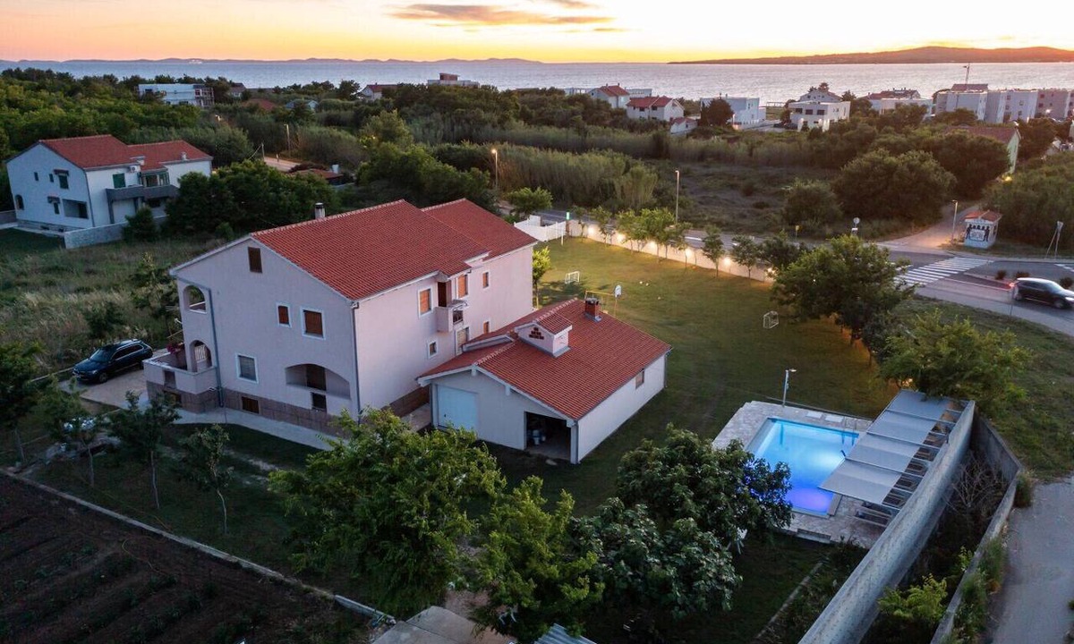 Privlaka Apartment | Apartment in Privlaka with Seaview, Balcony, Air condition, WIFI (3598-1)