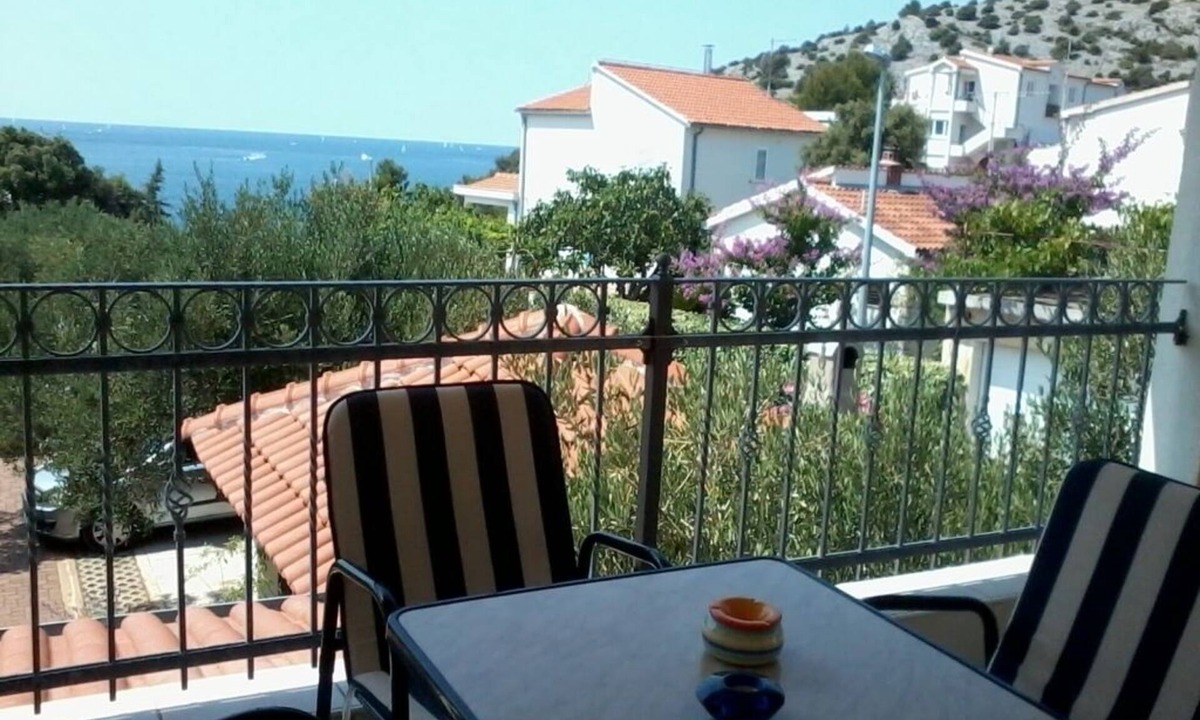 Razanj Apartment | Apartment in Ražanj with Seaview, Terrace, Air condition, WIFI (3743-1)