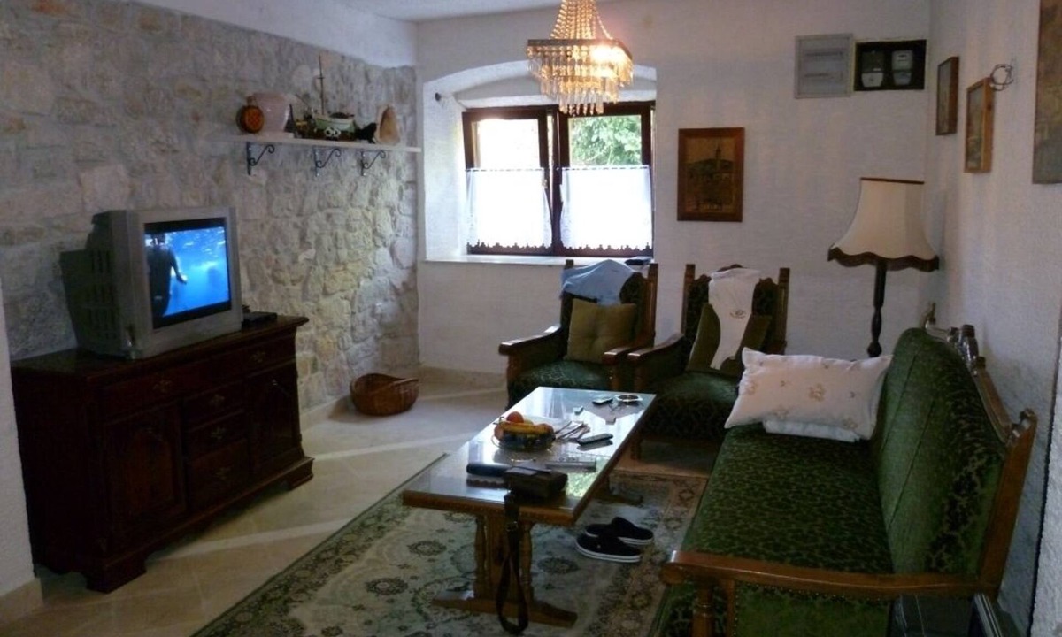 Sibenik Apartment | Apartment in Zlarin with Balcony, WIFI, Washing machine (3813-2)