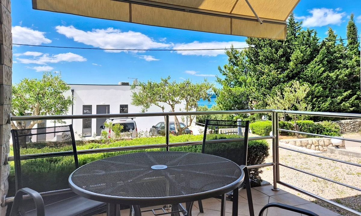 Maslenica Apartment | Apartment Ivan by Interhome