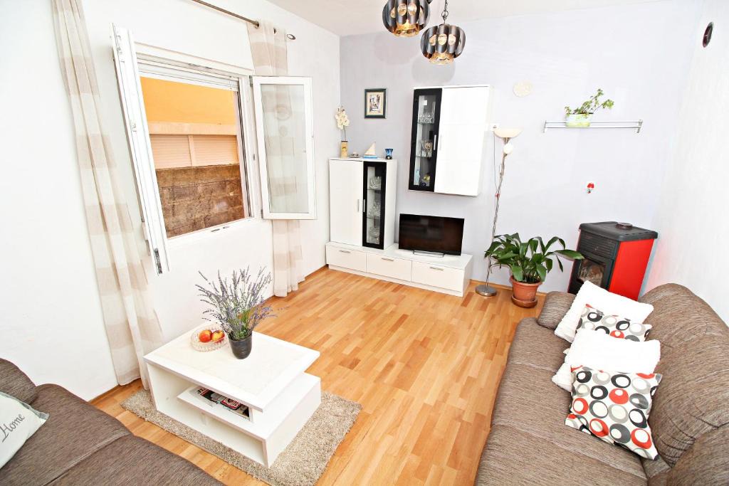 Kali Apartment | Apartment Lilian