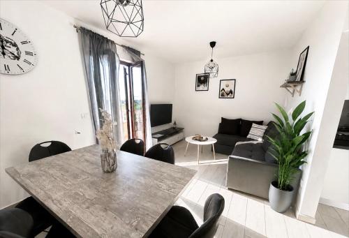 Seget Apartment | Apartment Luna