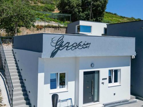 Stankovici Apartment | Apartment Maja - Holiday Property Gracin