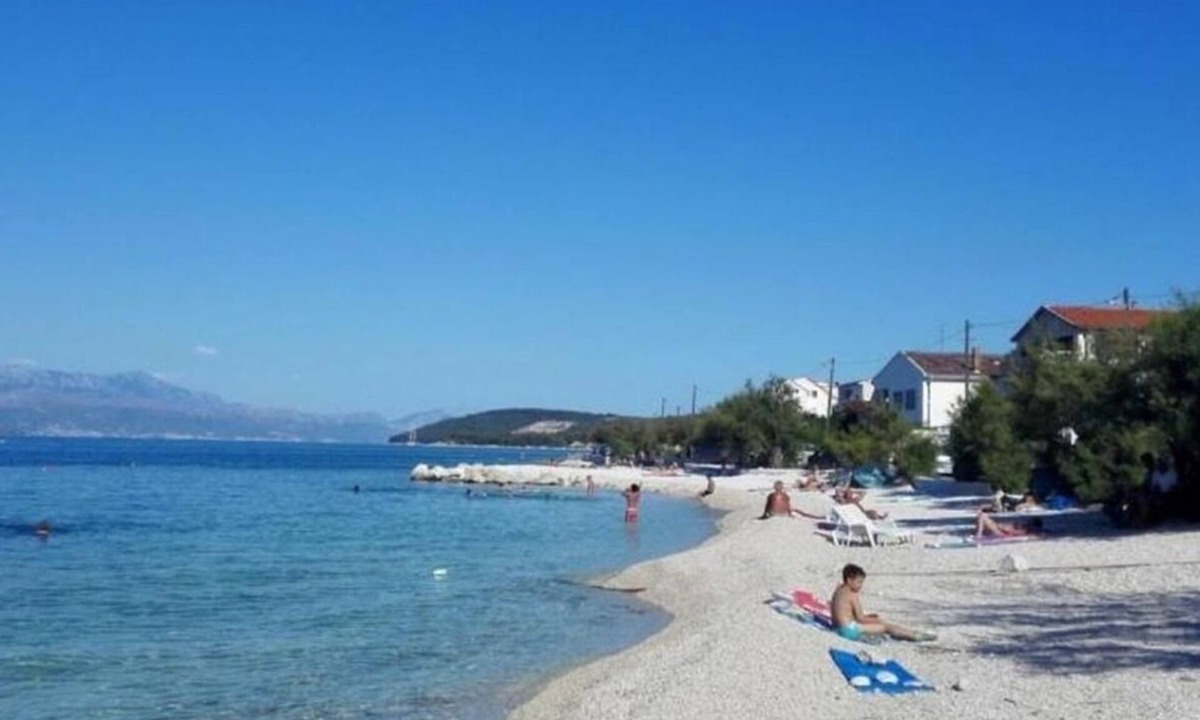 Slatine Apartment | Apartment Mihovilovic - 50 m from beach: A3(4+2) - Slatine, Island Ciovo, Croatia
