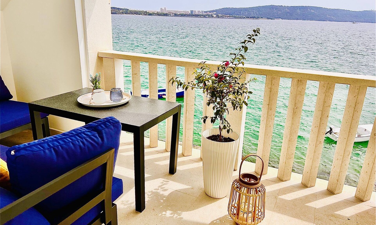 Kastel Sucurac House | Apartment mit Terrasse am Meer