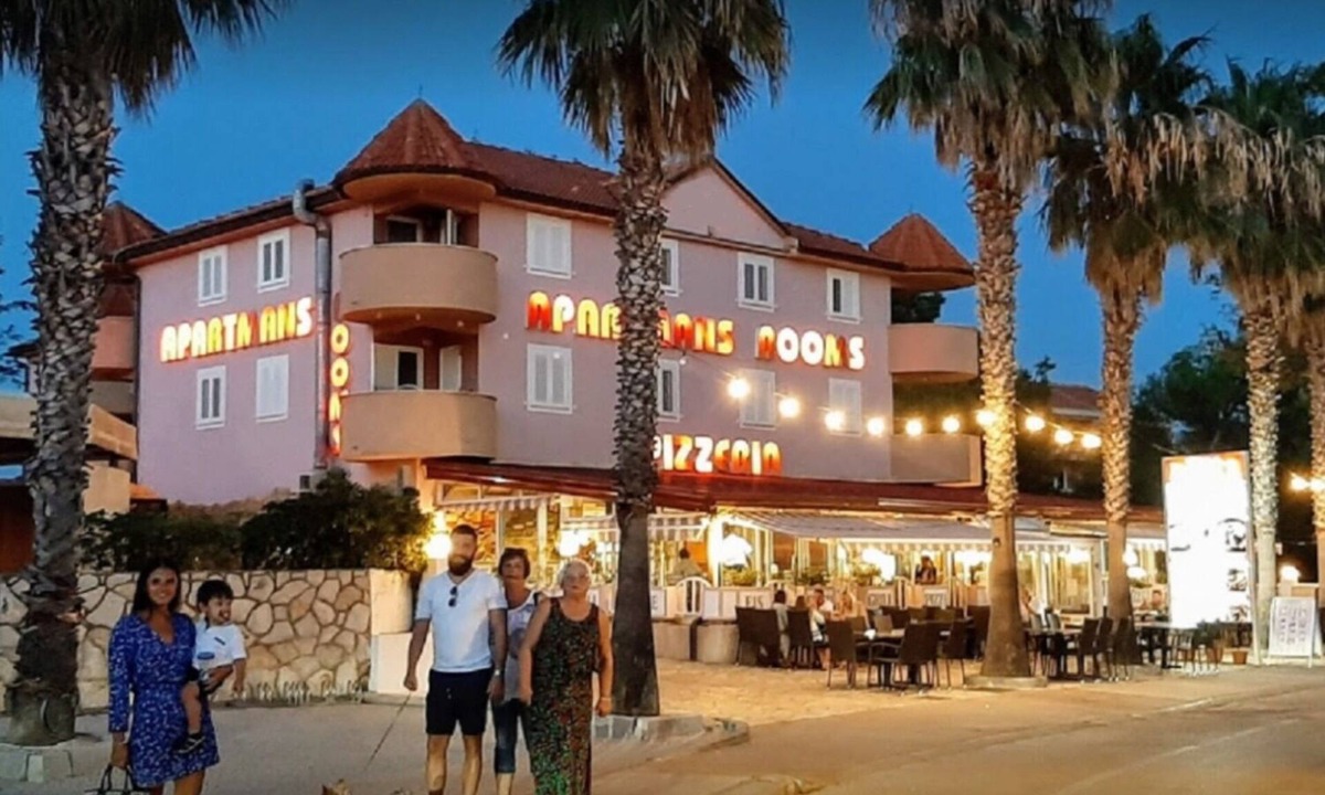 Vir Apartment | Apartment Monika - 10m from sea: A17(4+2) - Vir, Zadar riviera, Croatia