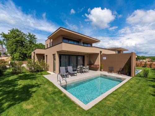 Karigador Villa | Apartment near beach with pool