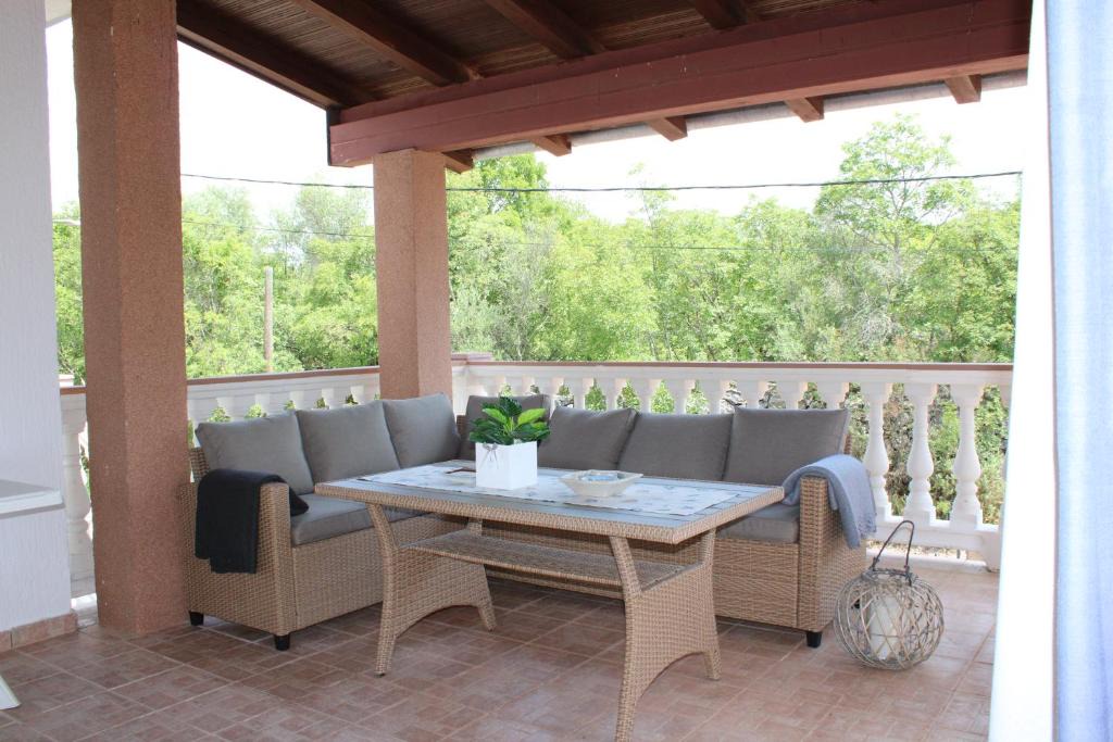 Sveti Vid-Miholjice Apartment | Apartment Noel