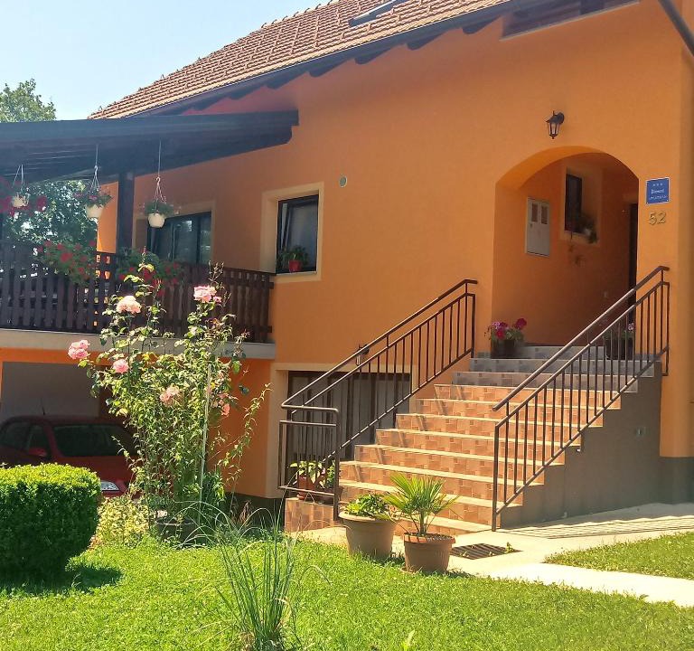 Slunj Apartment | Apartment Petrovic