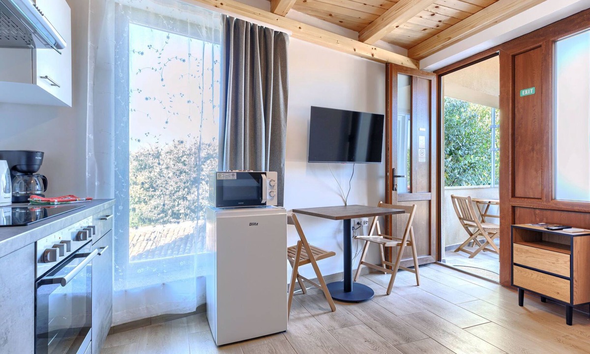 Lovrecica Apartment | Apartment Pintur by Interhome