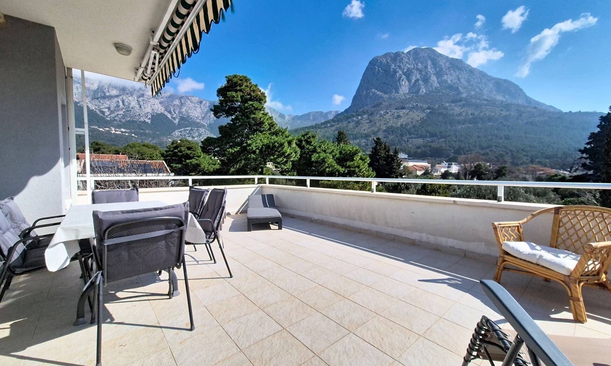Gradac Apartment | Apartment Rilić by Interhome