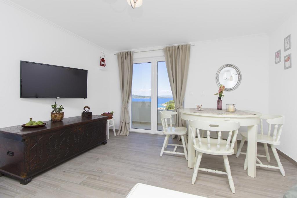 Zirje Apartment | Apartment Skroza 2