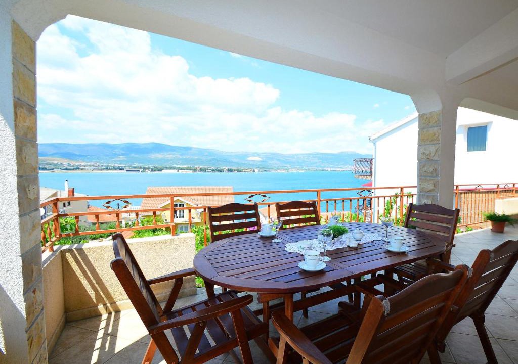 Arbanija Apartment | Apartment Snježana by Interhome