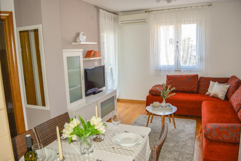 Istok Apartment | Apartment Sopta