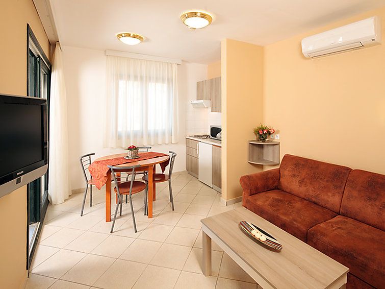Monterol Apartment | Apartment Stella Maris in Umag - 5 persons, 2 bedrooms