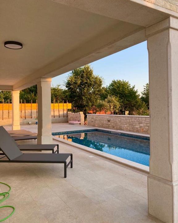 Babici Apartment | Apartment Svila 2 with swimming pool
