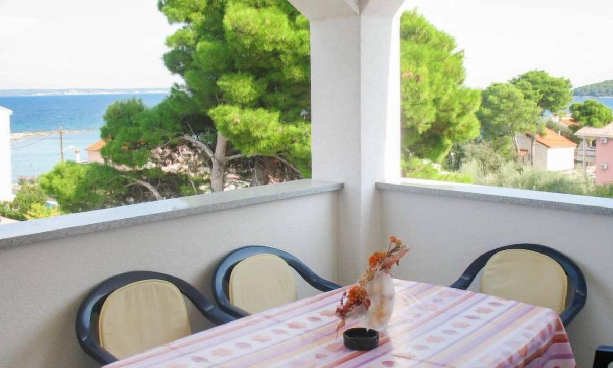 Ugljan Apartment | Apartment Tatjana in Ugljan/Ugljan - 6 persons, 2 bedrooms