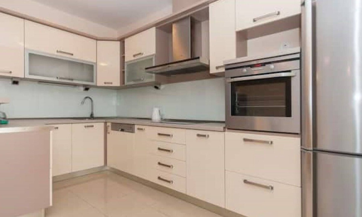 Jesenice Apartment | Apartment Temza near sea and Split with jacuzzi