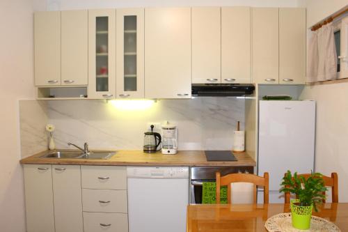 Komiza Apartment | Apartment Teraferma 2
