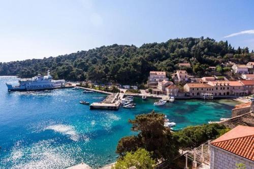 Sudurad Apartment | Apartment Tonka's Terrace - Studio Apartment with Terrace and Sea View
