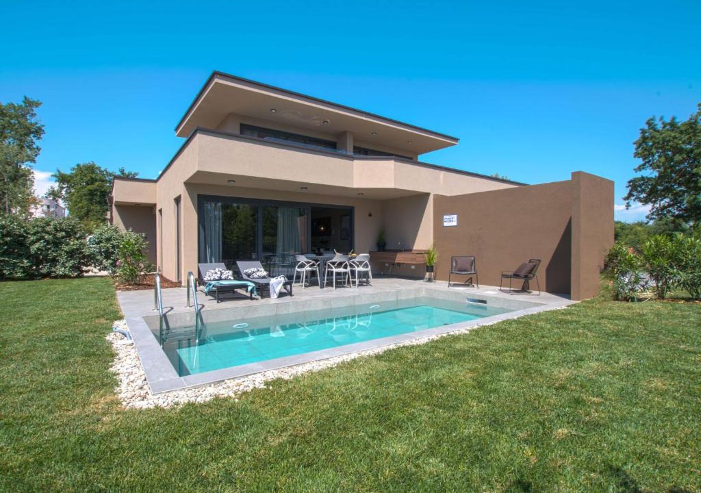 Karigador Apartment | Apartment Villa Querchus by Interhome