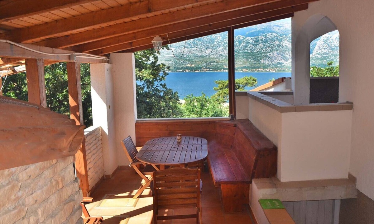Vinjerac Apartment | Apartment with terrace, sea view & grill, community pool, free WiFi