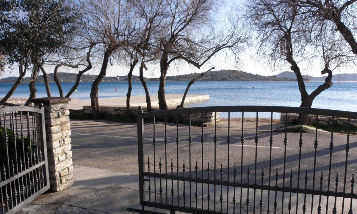 Vodice Apartment | Apartment Zdenka - 10 m from the beach : A4(4+2) - Vodice, Riviera Sibenik, Croatia