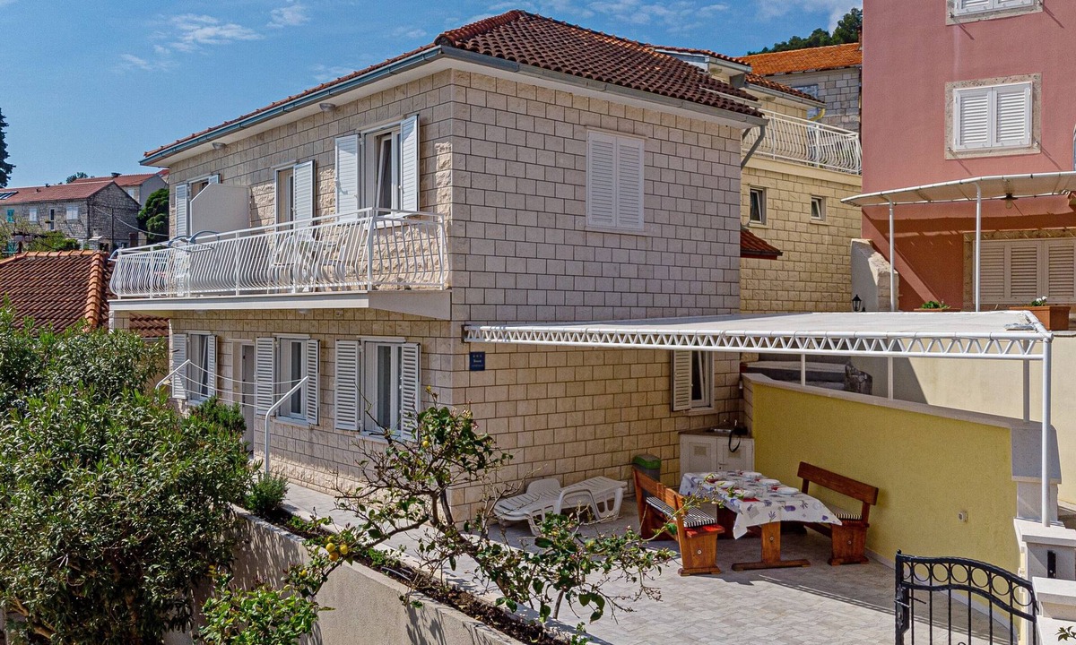 Cove Tri Zala (Zrnovo) Apartment | Apartments Čedomir, (14066), Korčula, hr