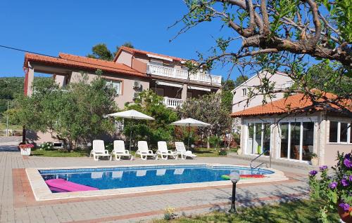 Mundanije Apartment | Apartments Željka